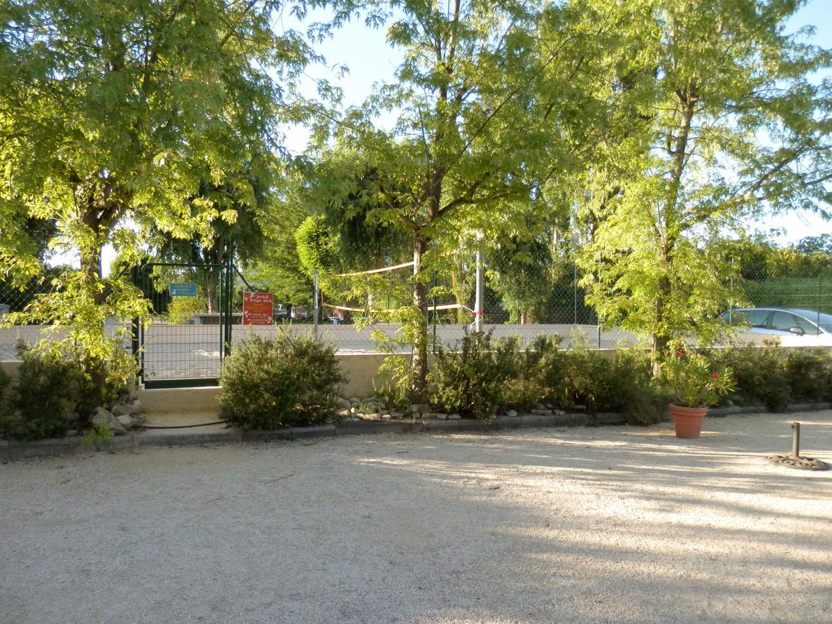 Les Cigalous Otel Salavas Dış mekan fotoğraf
