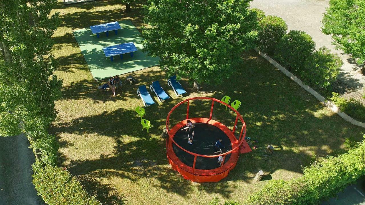 Les Cigalous Otel Salavas Dış mekan fotoğraf