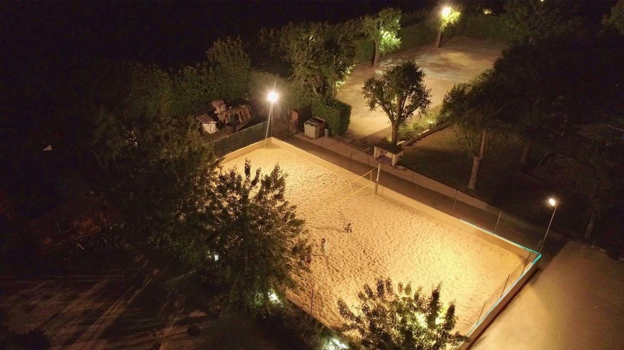 Les Cigalous Otel Salavas Dış mekan fotoğraf